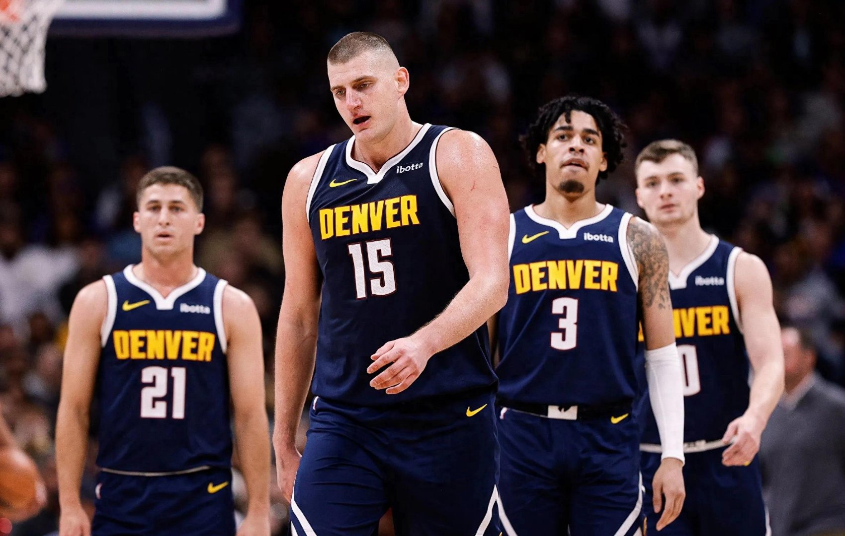 冲刺阶段亚冠传出新动向，广厦男篮回应争议，管理层表态：目标明确，更衣室氛围转暖