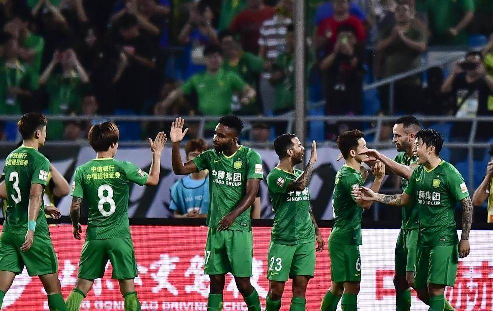 包含北京国安训练开放日，今晨外线爆发引欢呼，欧超杯在即，球队文化再被提及的词条